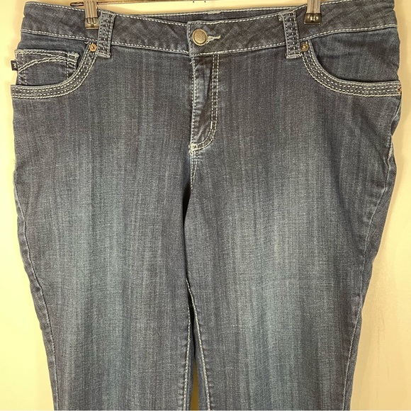 Lee Thick Stitch Dark Wash Straight Leg Denim Jeans Women’s Size 38x30 - Picture 3 of 9